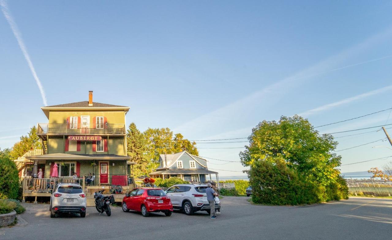 Auberge De La Rive De Charlevoix - Auberge De Jeunesse Familiale Pour Voyageurs De Tous Ages Saint-Joseph-de-la-Rive Eksteriør billede